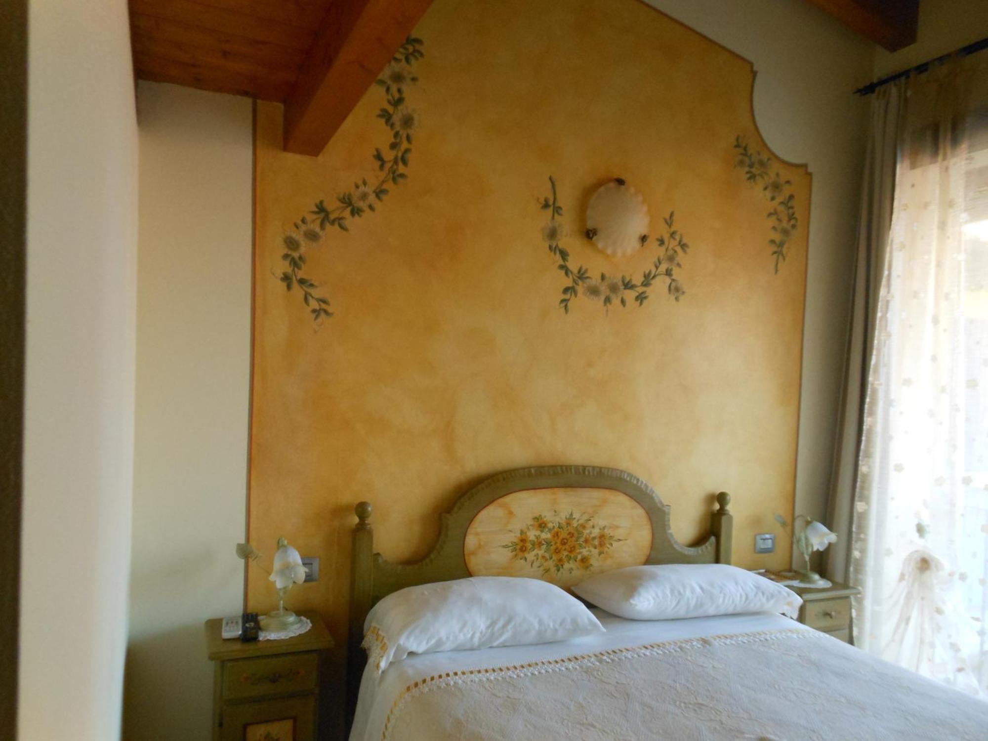 B&B I Fiori Di Marianna Бергамо Стая снимка