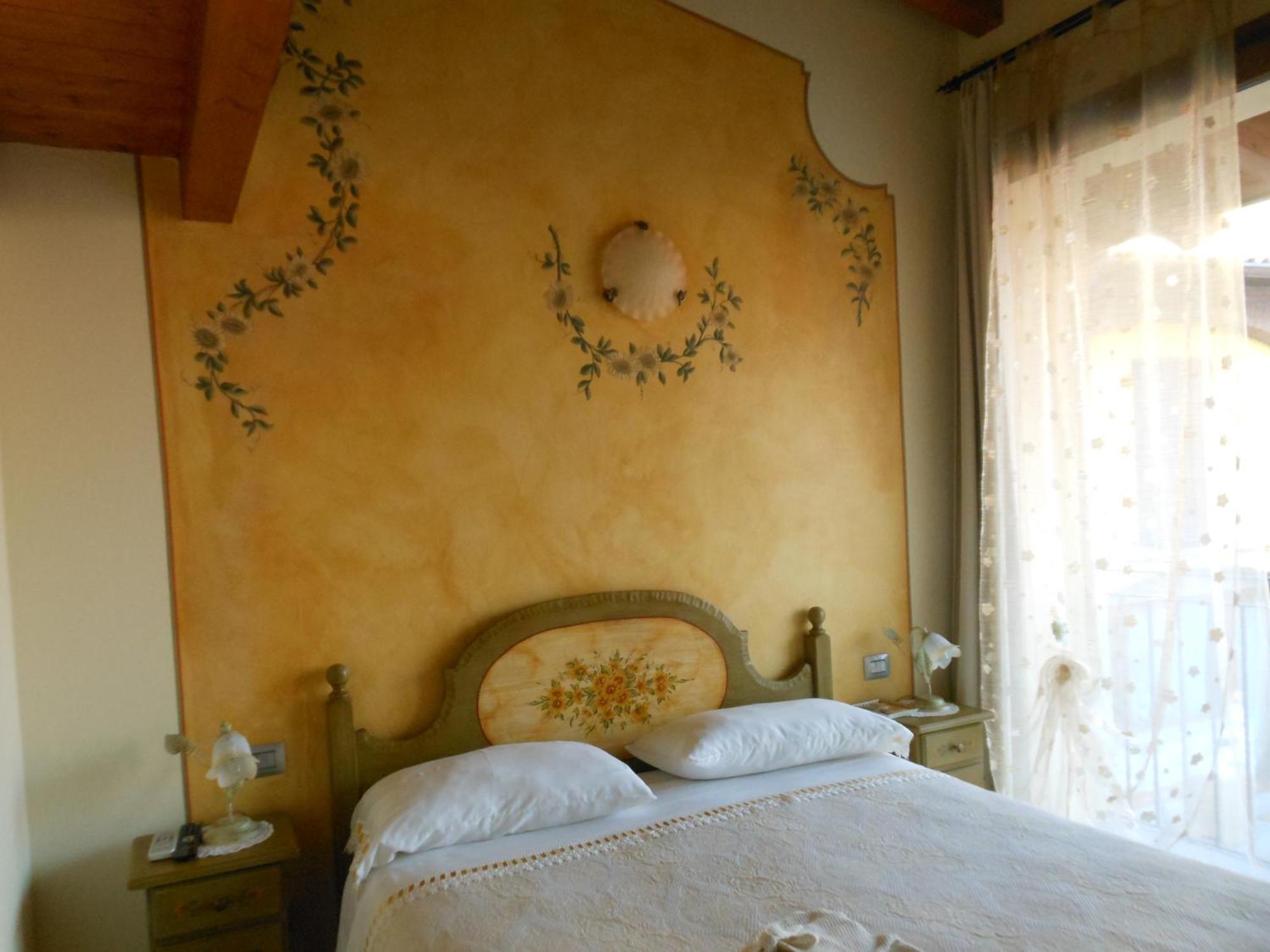B&B I Fiori Di Marianna Бергамо Стая снимка