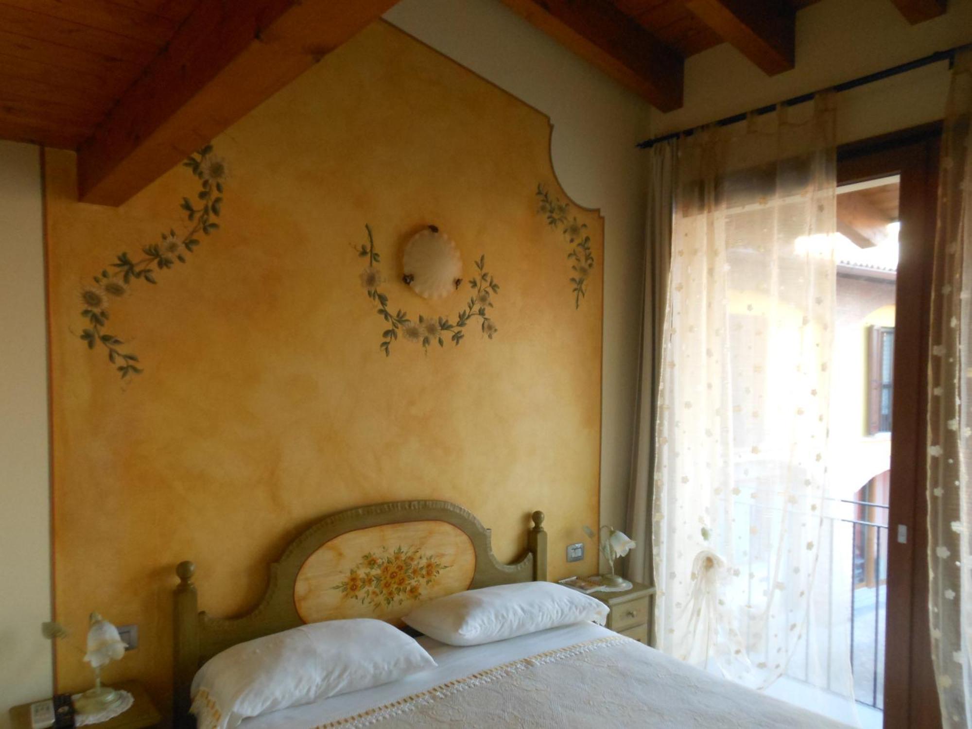 B&B I Fiori Di Marianna Бергамо Стая снимка